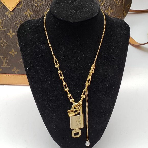 Authentic Louis Vuitton Lock & Key w/ Unbranded Stainless SteelGold Plated Chain - Picture 1 of 10